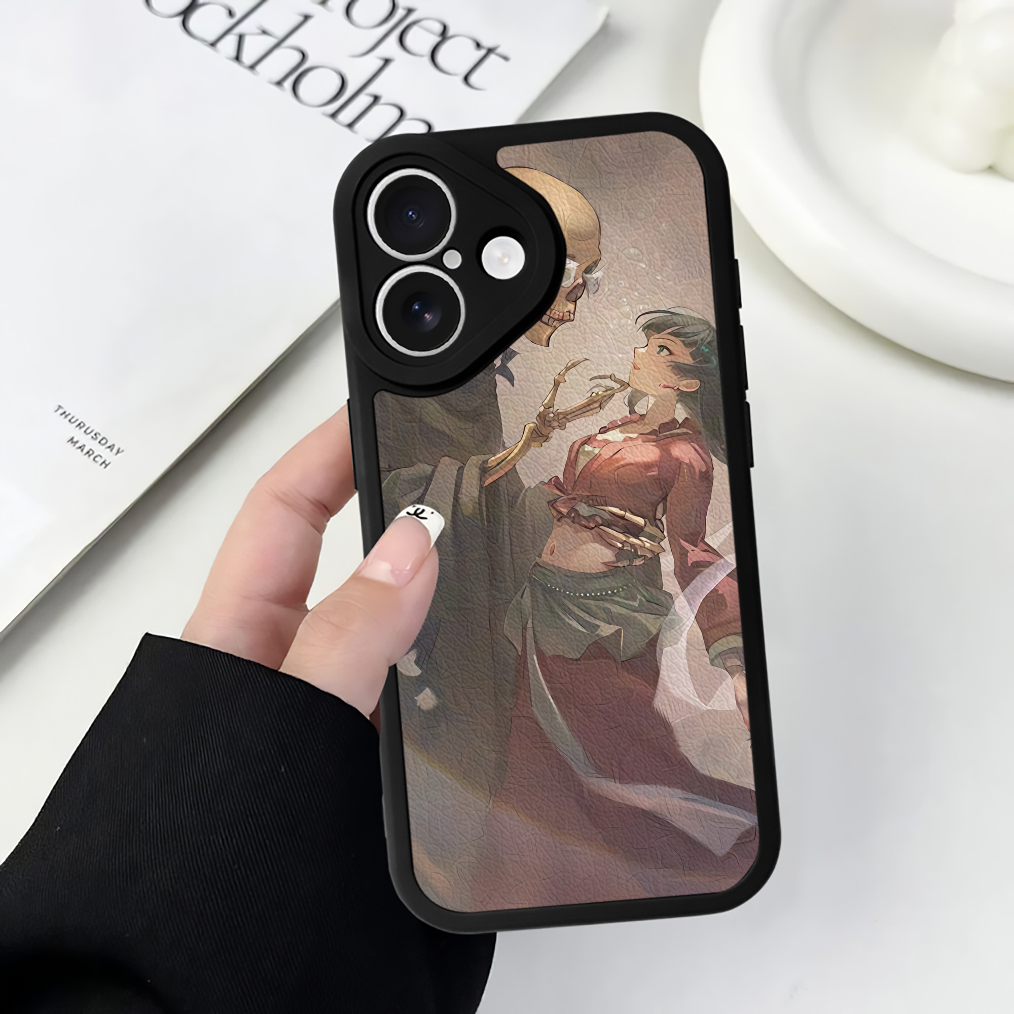 薬屋のひとりごと The Apothecary Diaries 【iPhone 16シリーズ対応】シリコンスマホケース（レザー調） 材質：シリコン